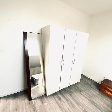 Ξενοδοχείο H3 - Chambre Triple - Tres Proche Du Luxembourg